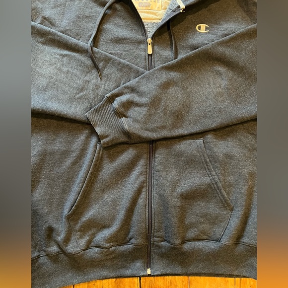 Champion ECO Authentic Full Zip Hoodie
Mens Size XL Gray Hooded Sweatshirt - Picture 4 of 5